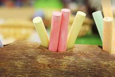 2025河北经贸大学经济管理学院英语专业各省分数线及选科位次 就业前景满意度怎么样